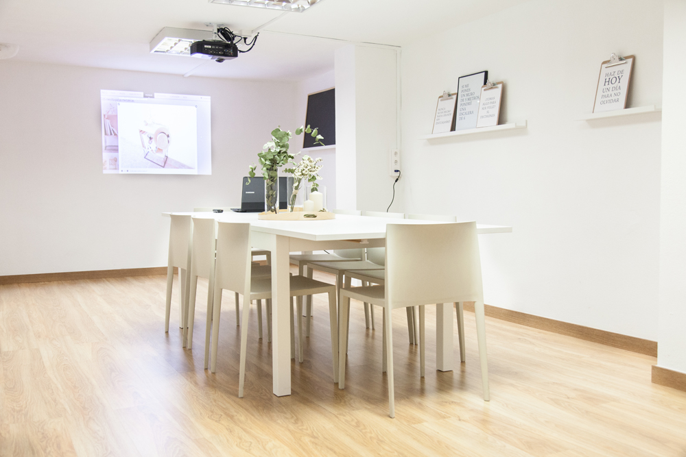 ALQUILER SALA DE REUNIONES GRANDE - Imagen 3